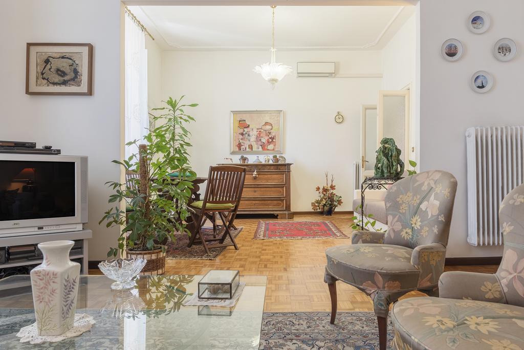 Flower'S Market Apartment - Charme Holidays Roma Ngoại thất bức ảnh